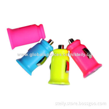 Multicolor USB In-car Chargers for iPhone/Samsung, CE-/RoHS-/FCC-certified, Fire-proofing Shell